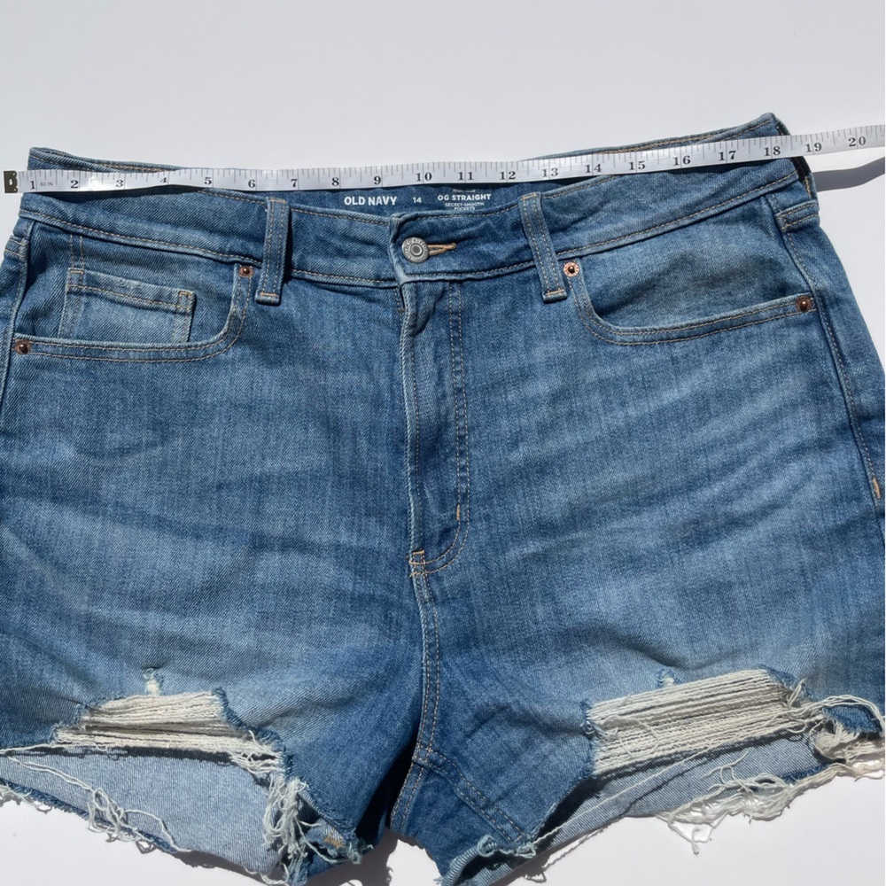 Old Navy High-Waisted OG Jean Cut-Off Shorts | 3-inch inseam - Picture 3 of 5